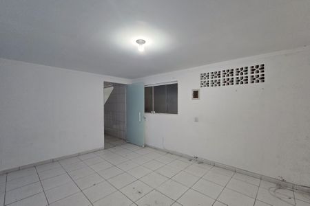 Casa à venda com 150m², 6 quartos e 2 vagas Casa à venda com 150m², 6 quartos e 2 vagasSala - Casa 2