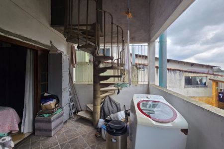 Casa à venda com 150m², 6 quartos e 2 vagas Casa à venda com 150m², 6 quartos e 2 vagasÁrea de Serviço 2