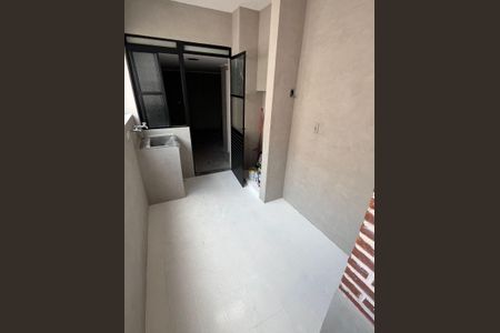 Apartamento para alugar com 70m², 2 quartos e 1 vagaÁrea de serviço