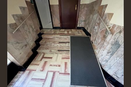 Apartamento à venda com 117m², 3 quartos e sem vaga Apartamento à venda com 117m², 3 quartos e sem vagaLortaria