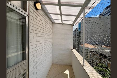 Apartamento à venda com 117m², 3 quartos e sem vaga Apartamento à venda com 117m², 3 quartos e sem vagaSuíte - varanda