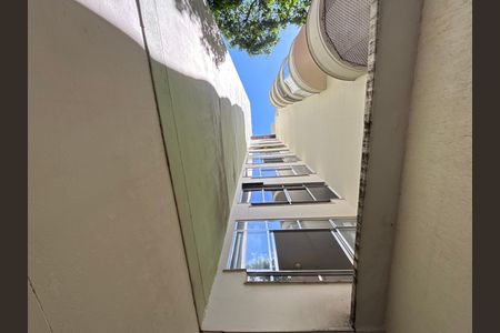 Apartamento à venda com 117m², 3 quartos e sem vaga Apartamento à venda com 117m², 3 quartos e sem vagaFachada