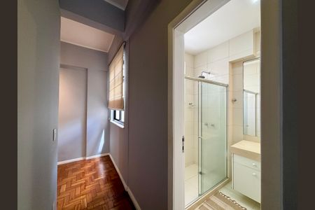 Apartamento à venda com 117m², 3 quartos e sem vaga Apartamento à venda com 117m², 3 quartos e sem vagaBanheiro social