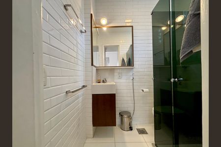 Apartamento à venda com 117m², 3 quartos e sem vaga Apartamento à venda com 117m², 3 quartos e sem vagaSuíte - banheiro