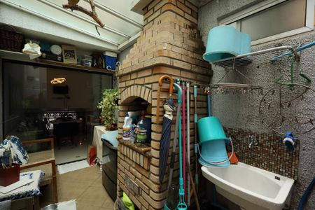 Casa de condomínio à venda com 139m², 3 quartos e 2 vagasQuintal - Churrasqueira 