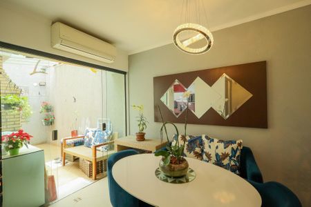 Casa de condomínio à venda com 139m², 3 quartos e 2 vagasSala de jantar