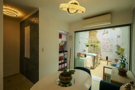 Casa de condomínio à venda com 139m², 3 quartos e 2 vagasSala de jantar