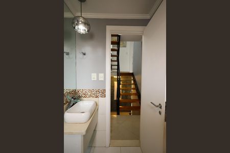 Casa de condomínio à venda com 139m², 3 quartos e 2 vagasBanheiro Social