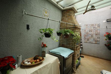 Casa de condomínio à venda com 139m², 3 quartos e 2 vagasQuintal - Churrasqueira 