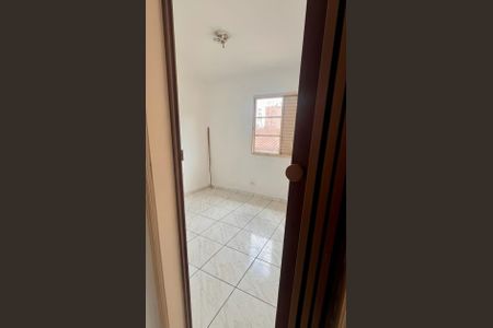 Quarto de apartamento para alugar com 2 quartos, 50m² em Jardim Martins Silva, São Paulo