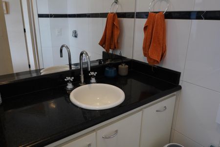 Apartamento à venda com 105m², 3 quartos e 2 vagasBanheiro