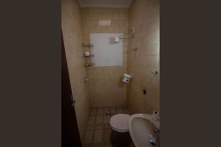 Casa à venda com 150m², 3 quartos e 3 vagasBANHEIRO DA SUITE 2