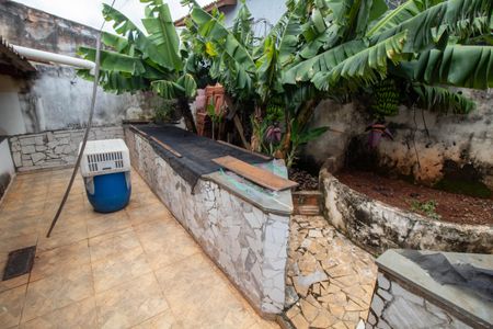 Casa à venda com 150m², 3 quartos e 3 vagasÁREA EXTERNA FUNDOS