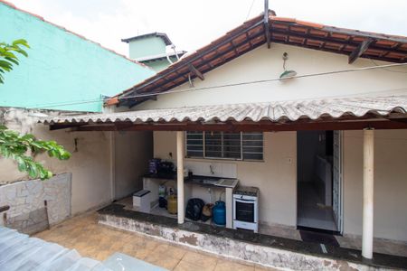 Casa à venda com 150m², 3 quartos e 3 vagasFACHADA FUNDOS