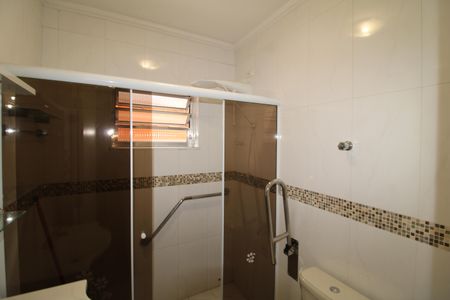 Casa para alugar com 116m², 3 quartos e 2 vagasBanheiro