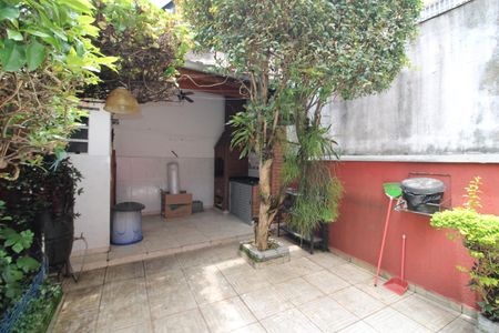 Casa para alugar com 116m², 3 quartos e 2 vagasQuintal