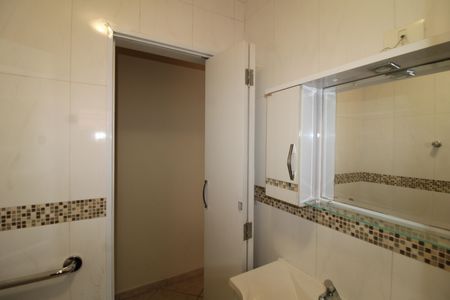 Casa para alugar com 116m², 3 quartos e 2 vagasBanheiro