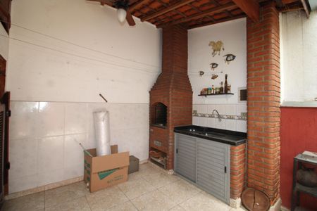 Casa para alugar com 116m², 3 quartos e 2 vagasQuintal