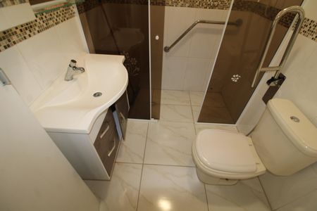 Casa para alugar com 116m², 3 quartos e 2 vagasBanheiro