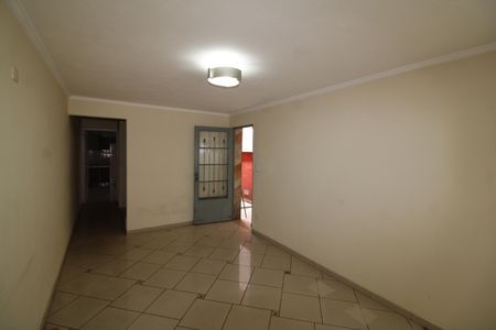 Casa para alugar com 116m², 3 quartos e 2 vagasSala