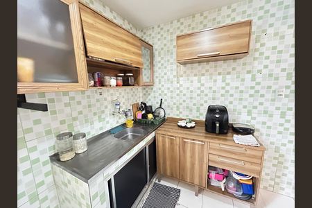 Cozinha de apartamento para alugar com 2 quartos, 38m² em Piedade, Rio de Janeiro