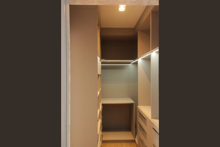 Apartamento para alugar com 134m², 3 quartos e 2 vagasCloset da Suíte 1