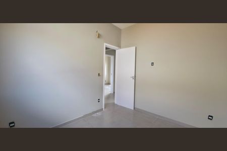 Quarto 2 de apartamento à venda com 3 quartos, 80m² em Parque Jardim D Aliana, Vespasiano