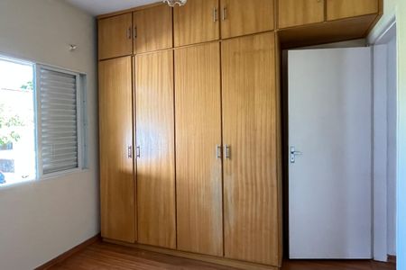 Quarto 2 de casa para alugar com 2 quartos, 100m² em Macuco, Santos