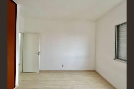 Apartamento à venda com 75m², 2 quartos e 1 vagaQuarto  2