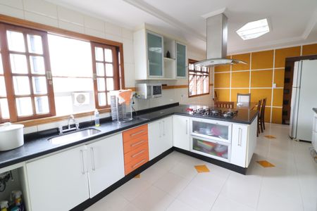 Casa para alugar com 350m², 3 quartos e 1 vagaCozinha