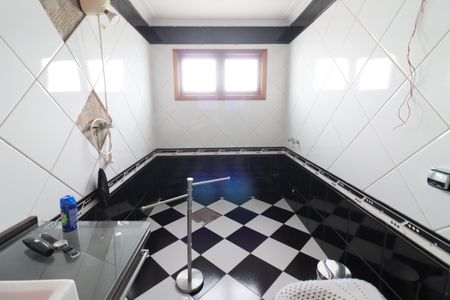 Casa para alugar com 350m², 3 quartos e 1 vagaBanheiro da Suíte 2