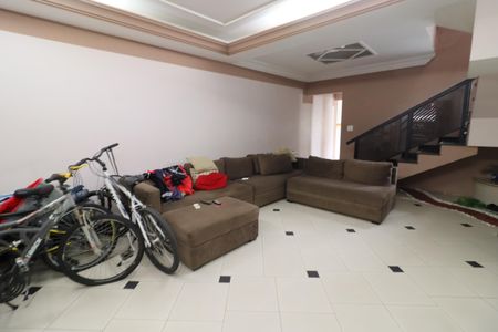 Casa para alugar com 350m², 3 quartos e 1 vagaSala