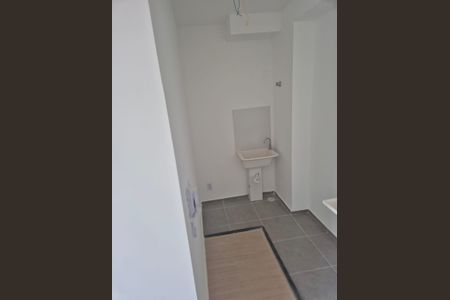Cozinha de apartamento para alugar com 2 quartos, 40m² em Jardim Oriental, São Paulo