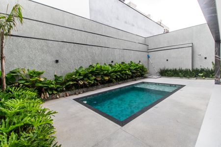 Casa de condomínio à venda com 386m², 4 quartos e 4 vagasPiscina