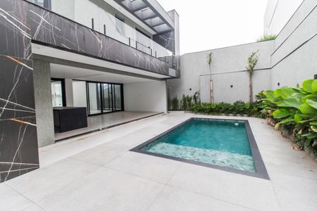 Casa de condomínio à venda com 386m², 4 quartos e 4 vagasPiscina