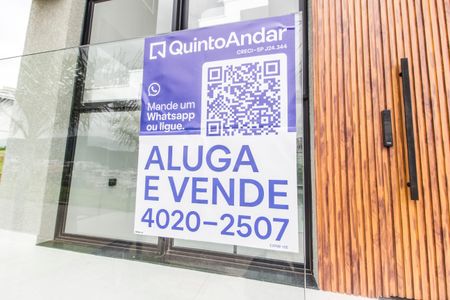 Casa de condomínio à venda com 386m², 4 quartos e 4 vagasVista da Rua