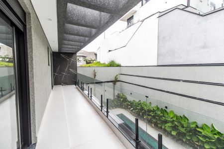 Casa de condomínio à venda com 386m², 4 quartos e 4 vagasVaranda