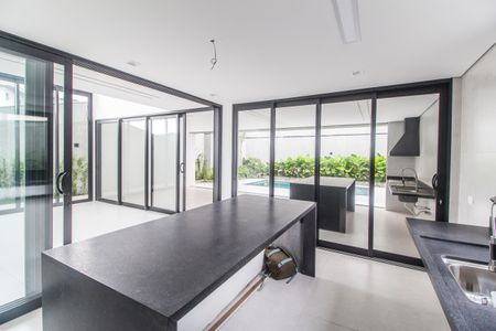 Casa de condomínio à venda com 386m², 4 quartos e 4 vagasCozinha