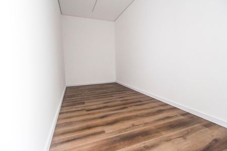 Casa de condomínio à venda com 386m², 4 quartos e 4 vagasCloset da suíte