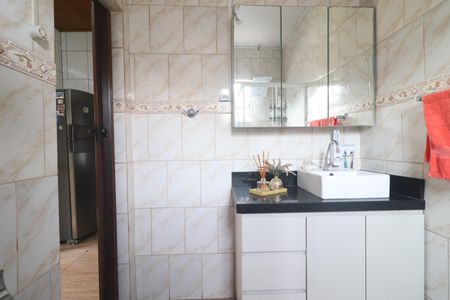 Casa à venda com 292m², 4 quartos e 2 vagasBanheiro da Cozinha