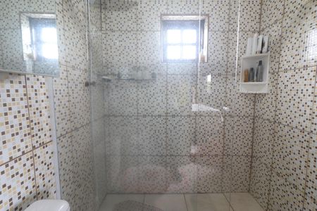 Casa à venda com 292m², 4 quartos e 2 vagasBanheiro da Suíte