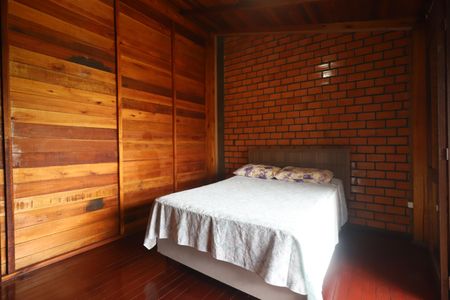 Casa à venda com 292m², 4 quartos e 2 vagasQuarto 01