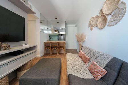 Sala de apartamento para alugar com 2 quartos, 42m² em Jardim Helian, São Paulo