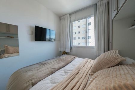 Quarto de apartamento para alugar com 2 quartos, 42m² em Jardim Helian, São Paulo