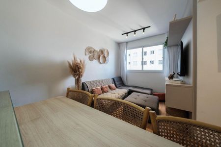 Sala de apartamento para alugar com 2 quartos, 42m² em Jardim Helian, São Paulo