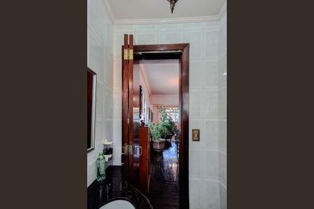 Casa à venda com 202m², 3 quartos e 1 vagaLavabo