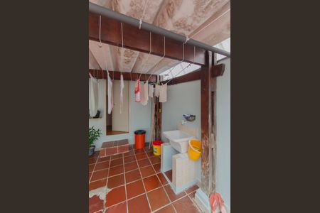 Casa à venda com 528m², 2 quartos e 3 vagas Casa à venda com 528m², 2 quartos e 3 vagasÁrea de Serviço