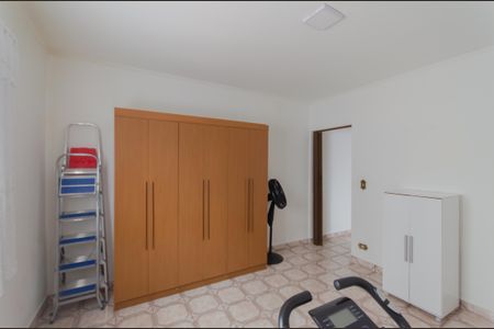 Casa à venda com 528m², 2 quartos e 3 vagas Casa à venda com 528m², 2 quartos e 3 vagasQuarto 2