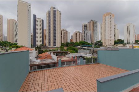 Casa à venda com 528m², 2 quartos e 3 vagas Casa à venda com 528m², 2 quartos e 3 vagasQuintal