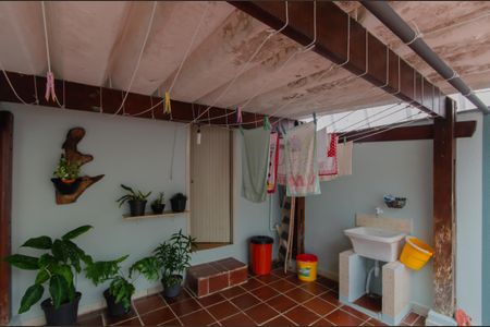 Casa à venda com 528m², 2 quartos e 3 vagas Casa à venda com 528m², 2 quartos e 3 vagasÁrea de Serviço